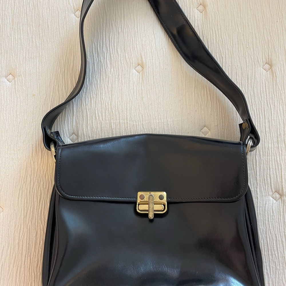 Vintage Black Shoulder Bag with Gold Lock